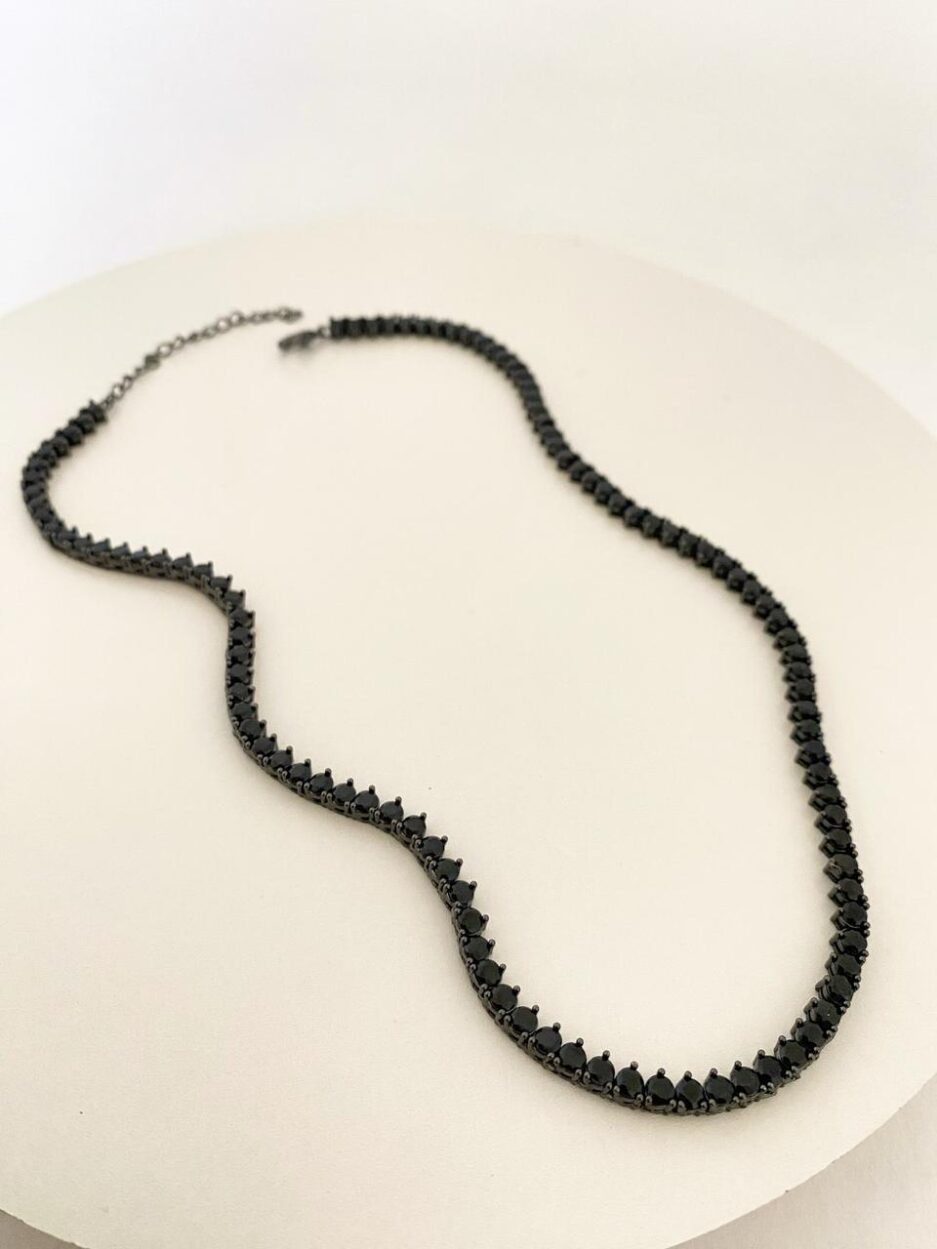 Colar riviera 3 pontas negra 36 cm